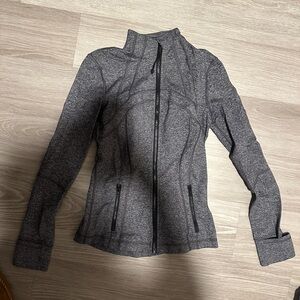Lululemon Define Jacket- size 6- dark heather gray